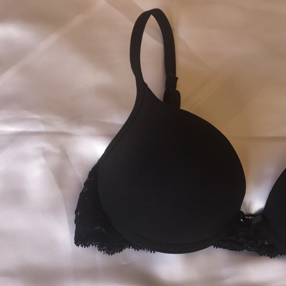 Padded bra in black - Picture 2 of 4